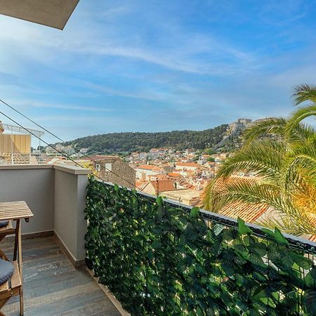 Villa Capitis In The Center- Exclusive Apartment Хвар Екстериор снимка