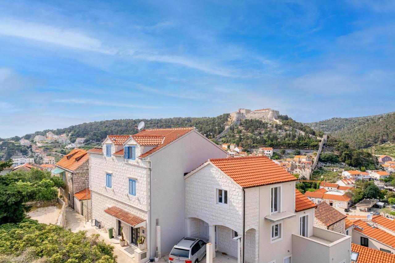 Villa Capitis In The Center- Exclusive Apartment Хвар Екстериор снимка